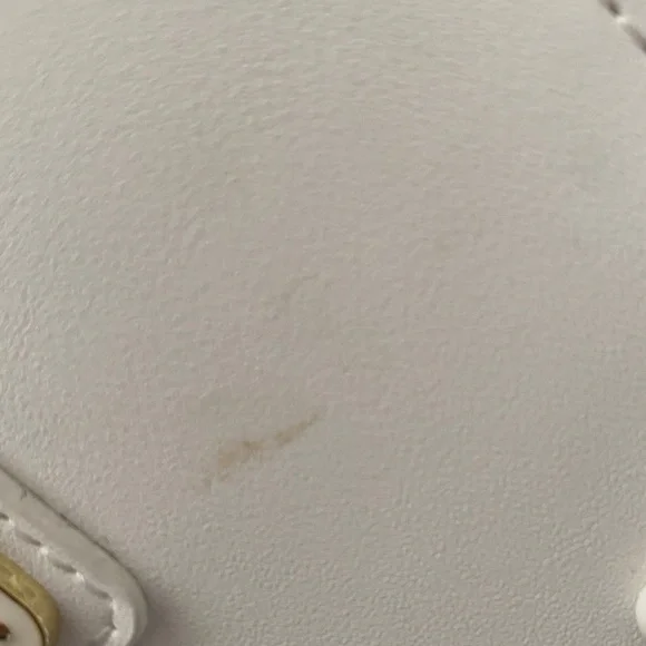 Stylish White Shoulder Bag with Red and Blue Design - Picture 10 of 13